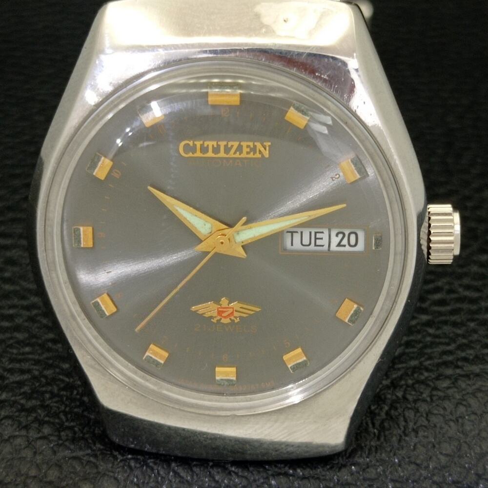 Vintage 1973 Citizen Automatic Mens Silver Watch W/daydate & Gold accents - Picture 3 of 9